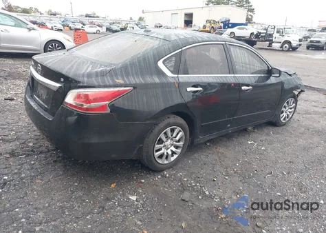 2015 Nissan Altima 2.5 S z USA, uszkodzony, nr VIN 1N4AL3AP9FC126962